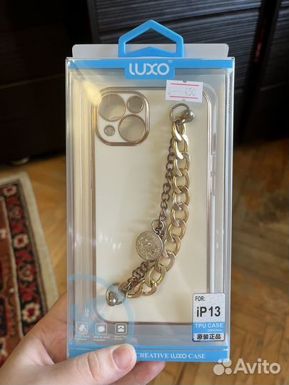 Чехол на iPhone 13