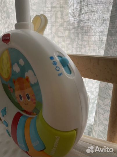 Почти новый Мобиль на кроватку tiny love+бумбокс