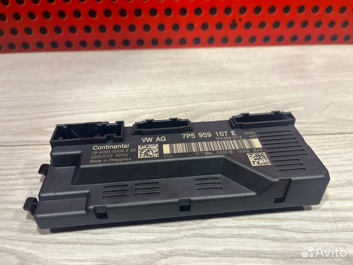 Блок управления крышкой багажника Porsche Macan