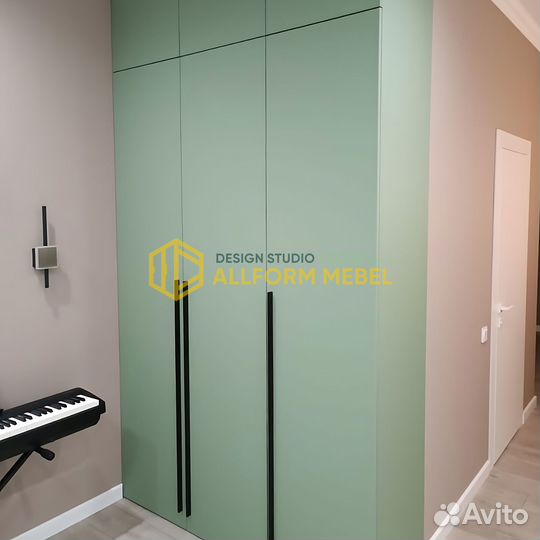 Шкаф распашной на заказ