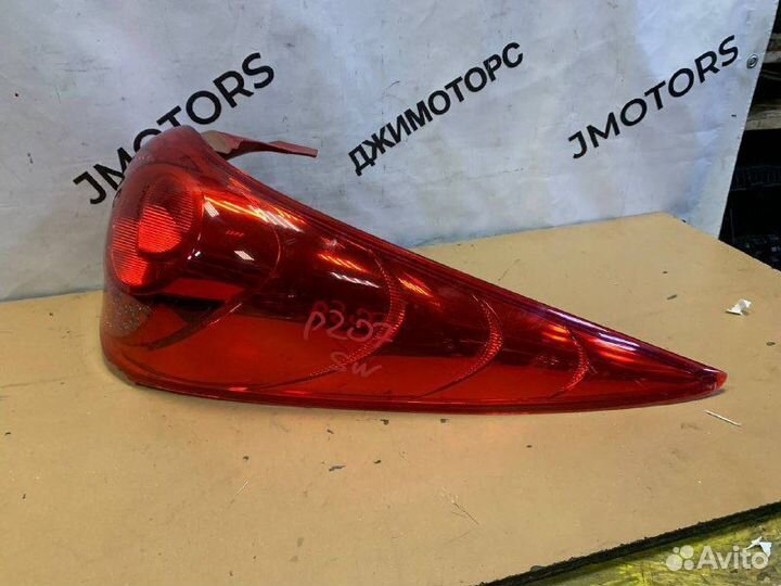 Фонарь задний правый Peugeot 207 универсал