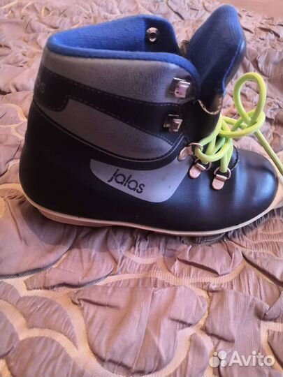 Лыжные ботинки