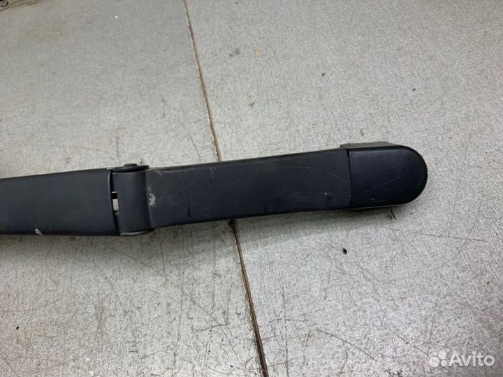 Поводок дворника правый Hyundai Matrix 1