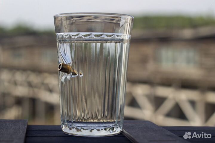 Стакан с Пулей