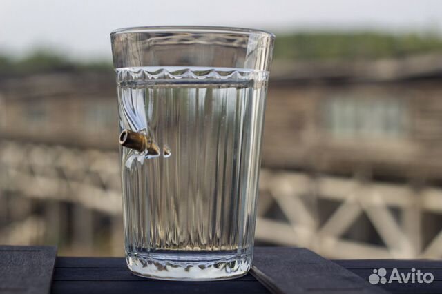 Стакан с Пулей