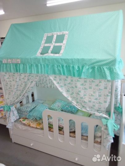 Детская кроватка домик 1600-800