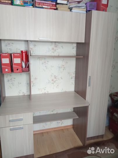 Письменный стол