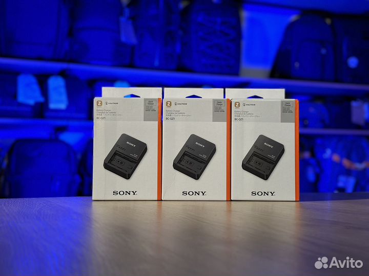 Зарядное устройство Sony BC-QZ1 для NP-FZ100