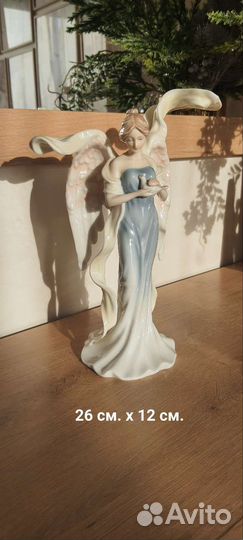 Коллекционная статуетка из фарфора unicorn studio