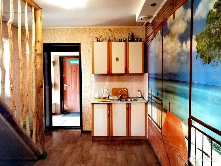 Баня на берегу водоема