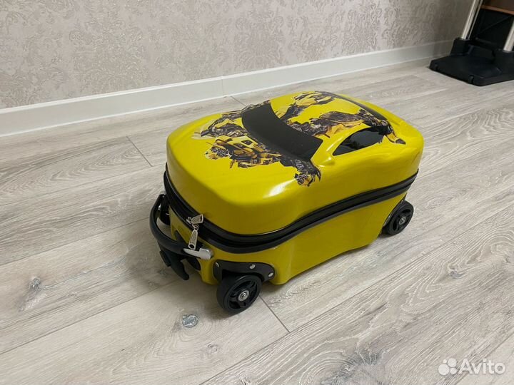 Чемодан на колесах детский