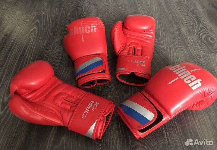 Боксерские перчатки 10 oz