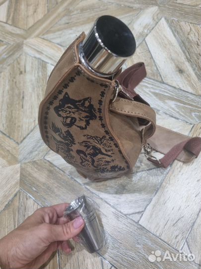 Подарочный набор, фляжка и стопки