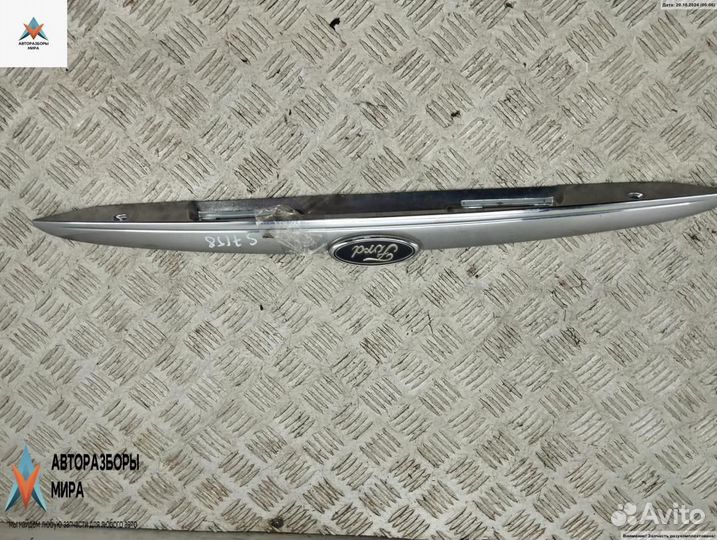 Накладка подсветки номера Ford Mondeo 2 1999