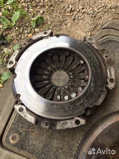 Форд Фокус-1 Маховик Корзина и диск сцепления 1.6