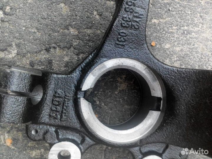 Поворотный кулак Mazda 3