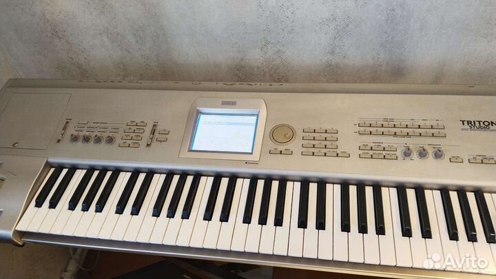 Korg Triton studio 61