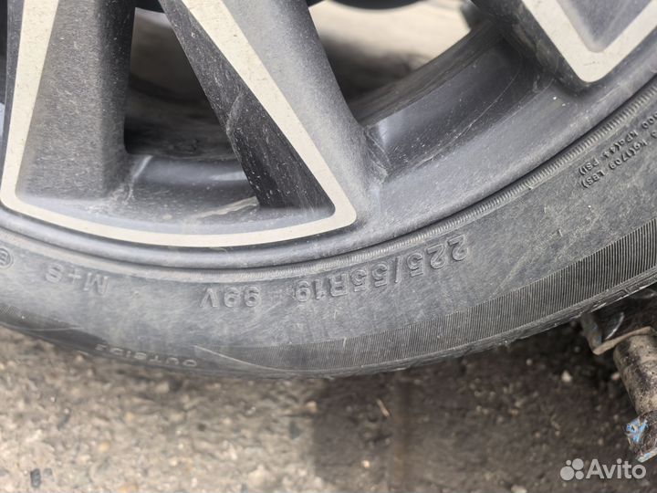 Arivo Ultra ARZ5 225/55 R19 99V