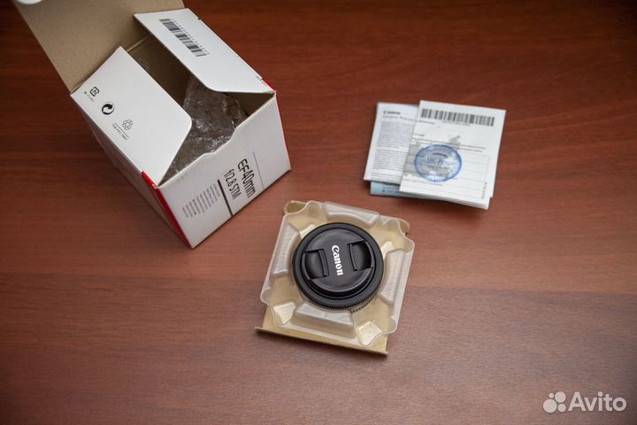 Объектив Canon EF 40mm f2.8 STM