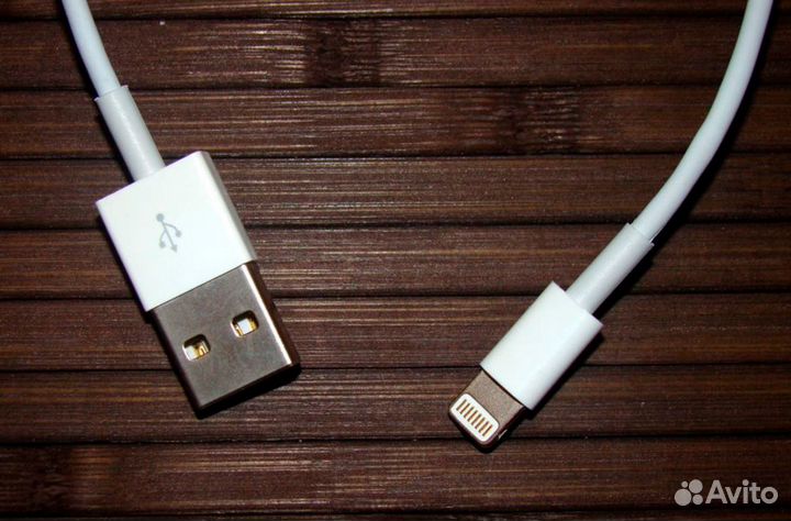 Кабель Foxconn Lightning to USB (1000 мм)