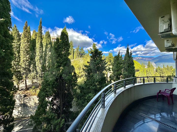 3-к. квартира, 85 м², 6/8 эт.