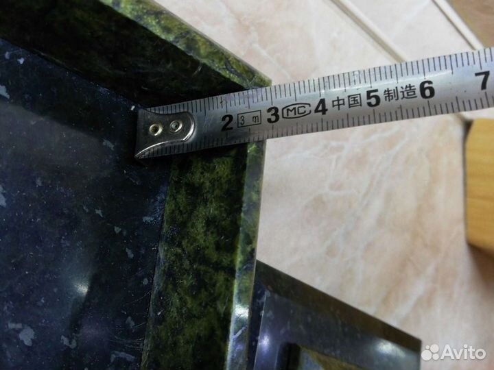 Шкатулка малахитовая