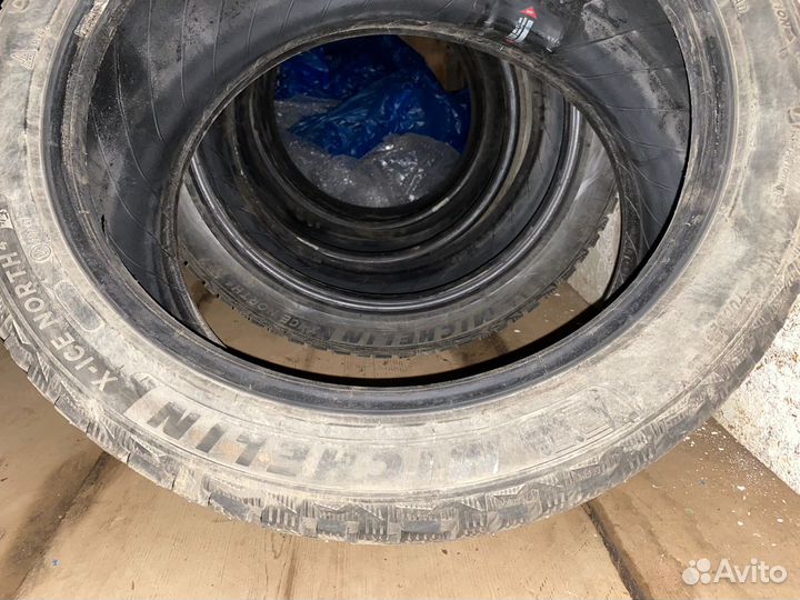 Michelin X-Ice North 4 235/45 R18