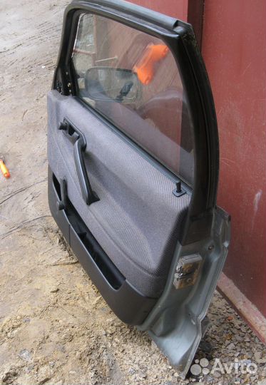 Дверь передняя правая VW Passat B3 (Пассат Б3)