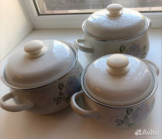 Набор эмалированных кастрюль пионы. 2,3,4 л