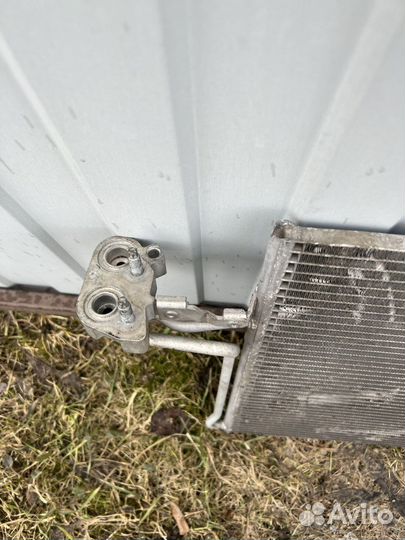 Радиатор кондиционера volvo s40 2007