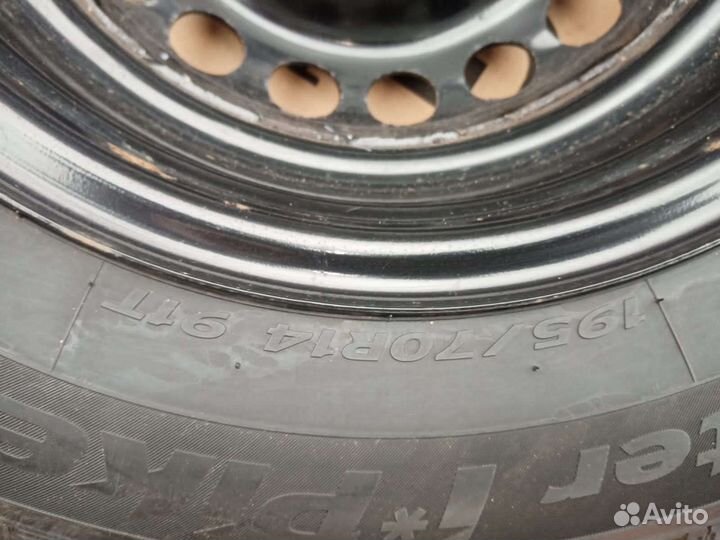 R14 Hankook Winter I'Pike RS W419 195/70, PCD 4x100 DIA 56.6