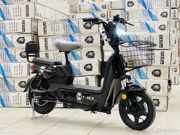 Электроскутер T-REX 54 600W черный