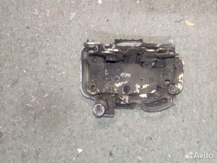 Замок двери левый передний Honda Accord tupe r