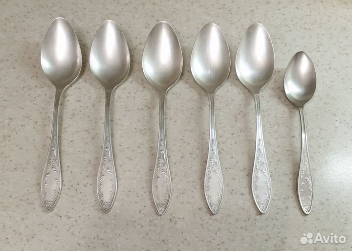 Приборы столовые мельхиоровые