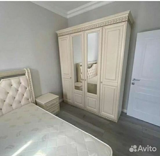 Спальный гарнитур