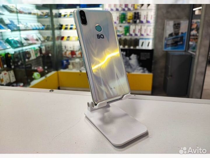 BQ 6022G Aura, 2/16 ГБ