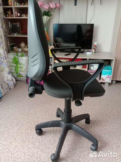 Компьютерное кресло