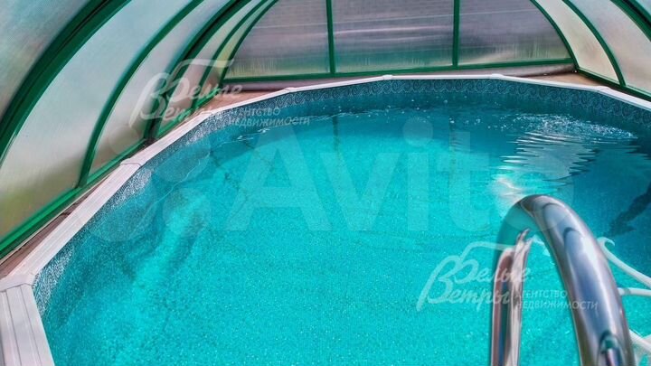 Дом 183 м² на участке 12 сот.