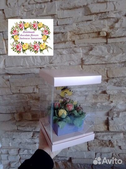 Букеты цветов на 8 Марта (шоколадные розы)