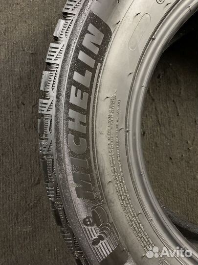 Michelin X-Ice North 4 225/60 R16