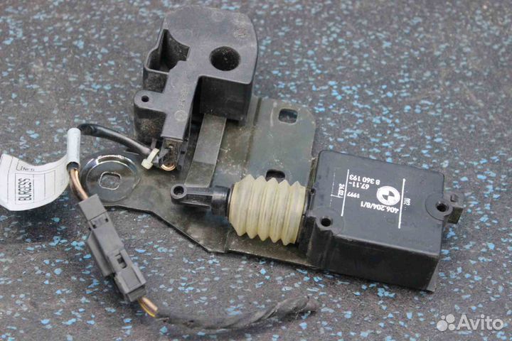 Замок стекла двери багажника BMW 5-Series (бмв 525