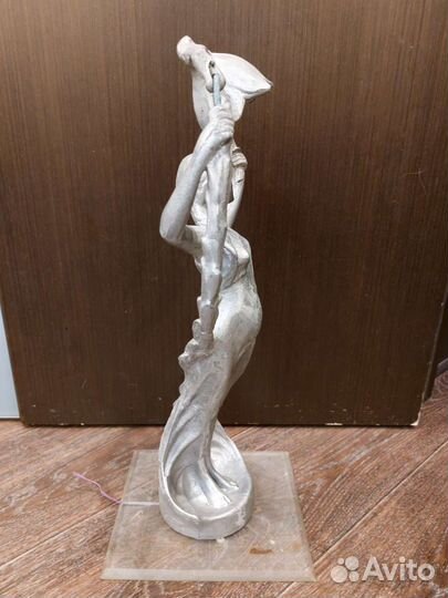 Настольный Светильник СССР Девушка с тюльпаном