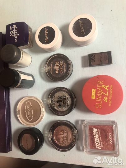 Тени для век