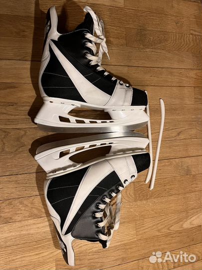 Коньки хоккейные 43 размер