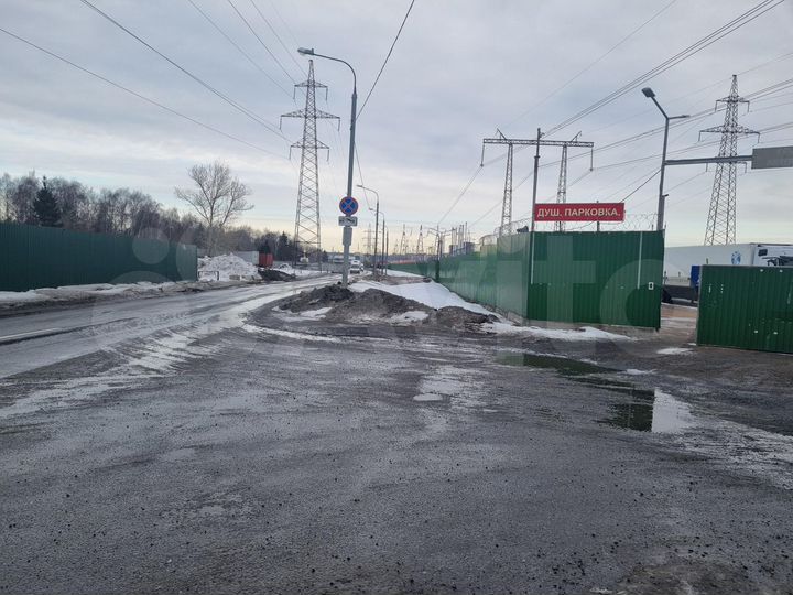 Машиноместо, > 30 м²