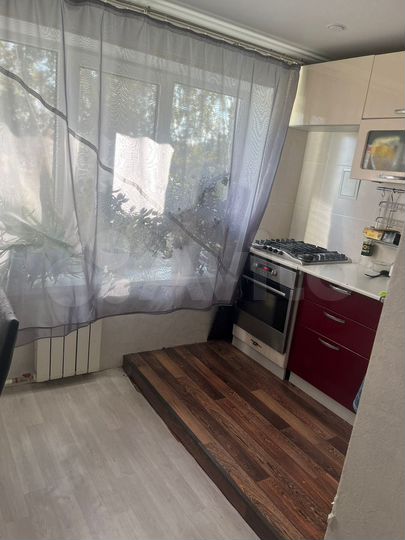 2-к. квартира, 48 м², 3/3 эт.