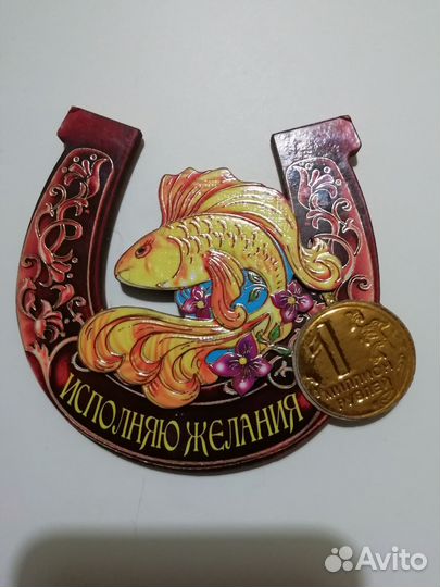 Магниты на холодильник деревянные