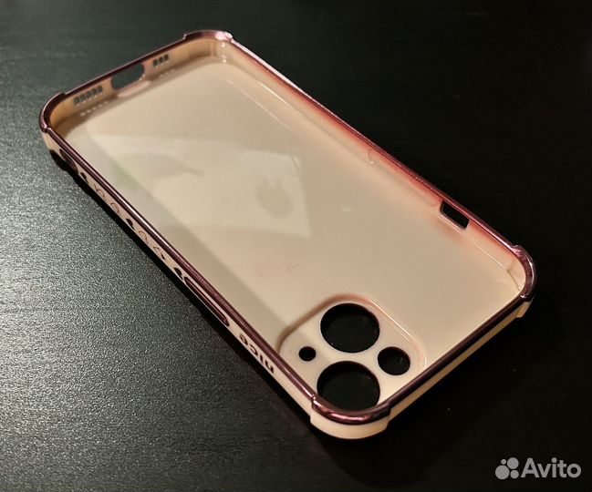 Чехол на iPhone 14