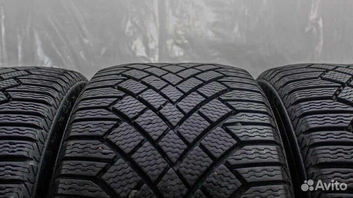 Continental ContiVikingContact 7 255/45 R19 104T