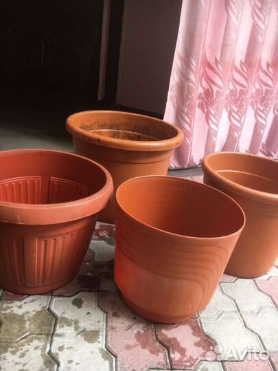 Горшки для растений большие и средние